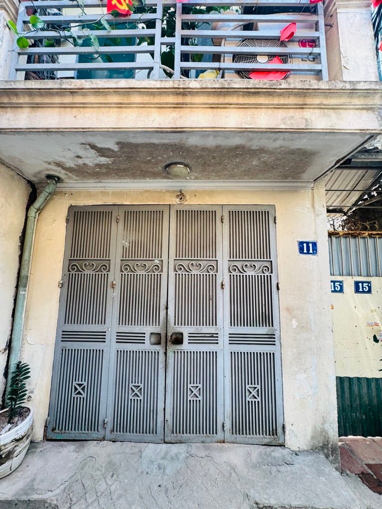 Bán nhà Nam Dư - diện tích 60.7m2 2 tầng - Nhà Đẹp Chưa Sổ - Mặt ngách thông - Lô góc thoáng sáng - giá 6,5 tỷ