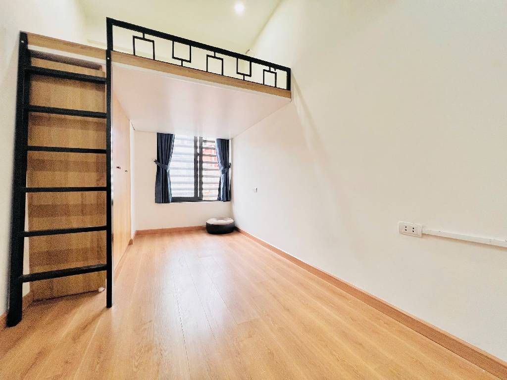 Bán nhà Bùi Xương Trạch - diện tích 83.2m2 7 tầng - Ô TÔ vào nhà - giá 21,5 tỷ