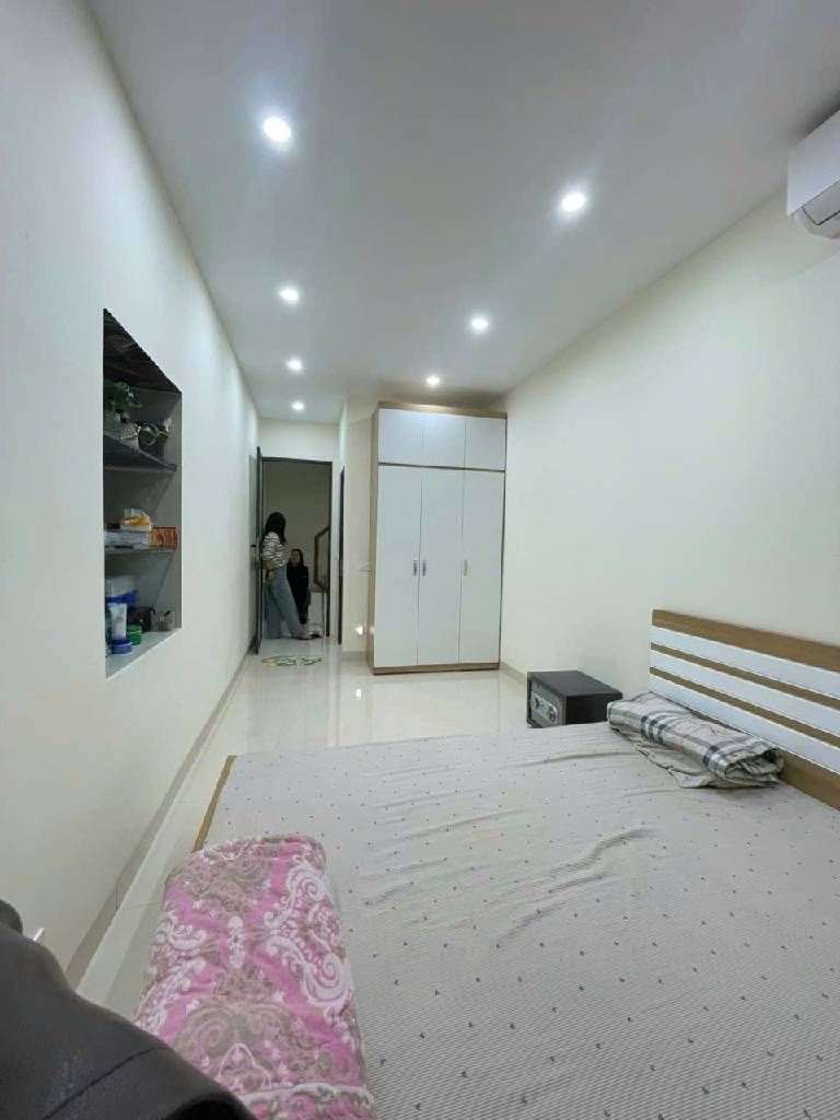 Bán nhà Lương Sử C - diện tích 17,4m2 4 tầng - Nhà đẹp full nội thất - giá 5,9 tỷ