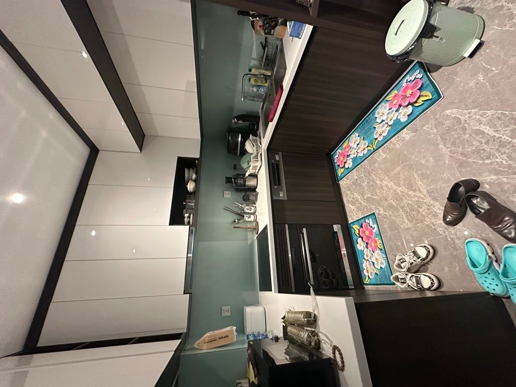 Bán nhà Nguyên Hồng - diện tích 57m2 1 tầng - Chung cư cao cấp The Gloria - giá 10,3 tỷ