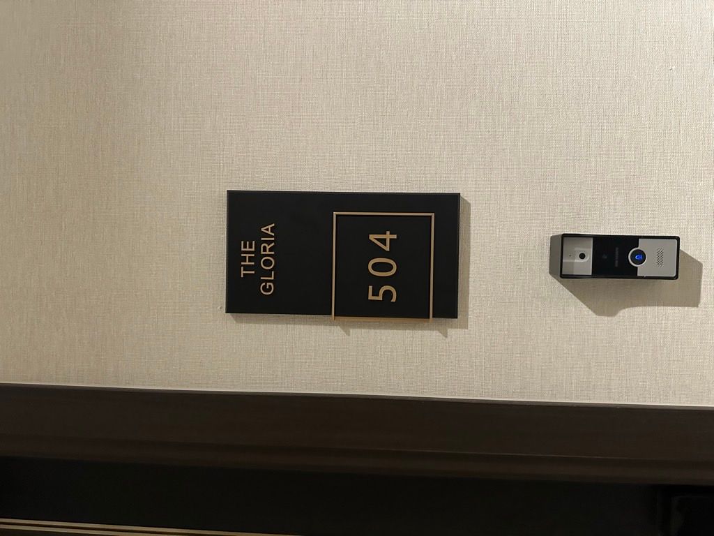 Bán nhà Nguyên Hồng - diện tích 57m2 1 tầng - Chung cư cao cấp The Gloria - giá 10,3 tỷ