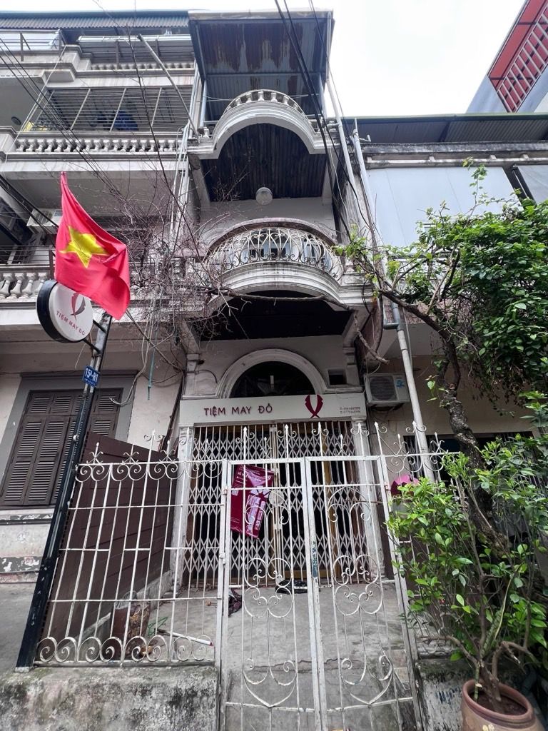 Bán nhà Hồng Hà - diện tích 36m2 3 tầng - ô tô - giá 10,9 tỷ