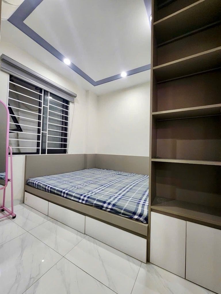 Bán nhà Nguyễn Trãi - diện tích 60m2 1 tầng - Căn hộ CCMN tầng 3 - giá 3,1 tỷ