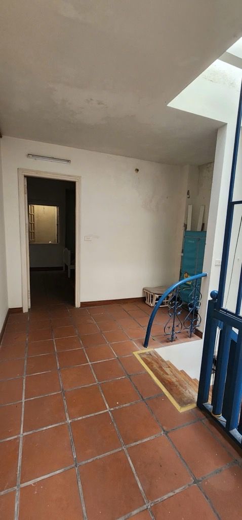 Bán nhà Nguyễn Cao - diện tích 45m2 4 tầng - ô tô tránh - giá 13,5 tỷ