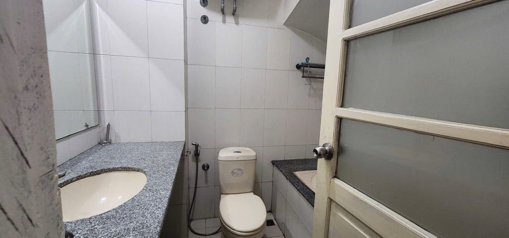 Bán nhà Nguyễn Cao - diện tích 45m2 4 tầng - ô tô tránh - giá 13,5 tỷ