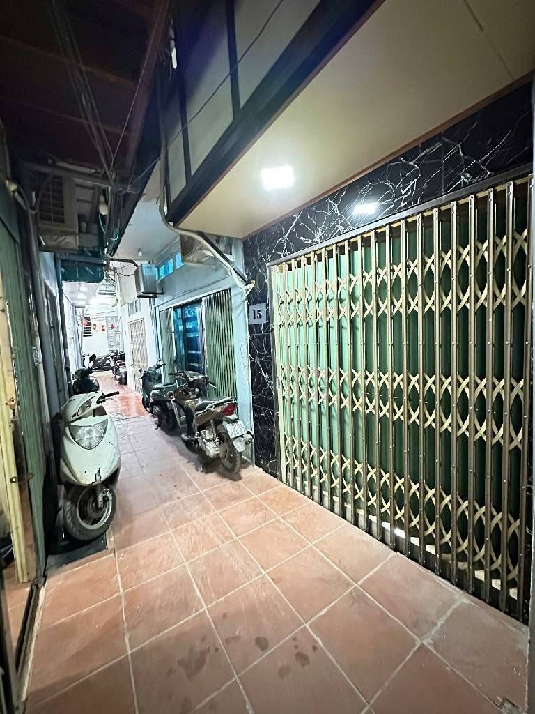 Bán nhà Nguyễn Xiển - diện tích 25m2 3 tầng - Nhà mới đẹp tặng full nội thất - giá 1,9 tỷ