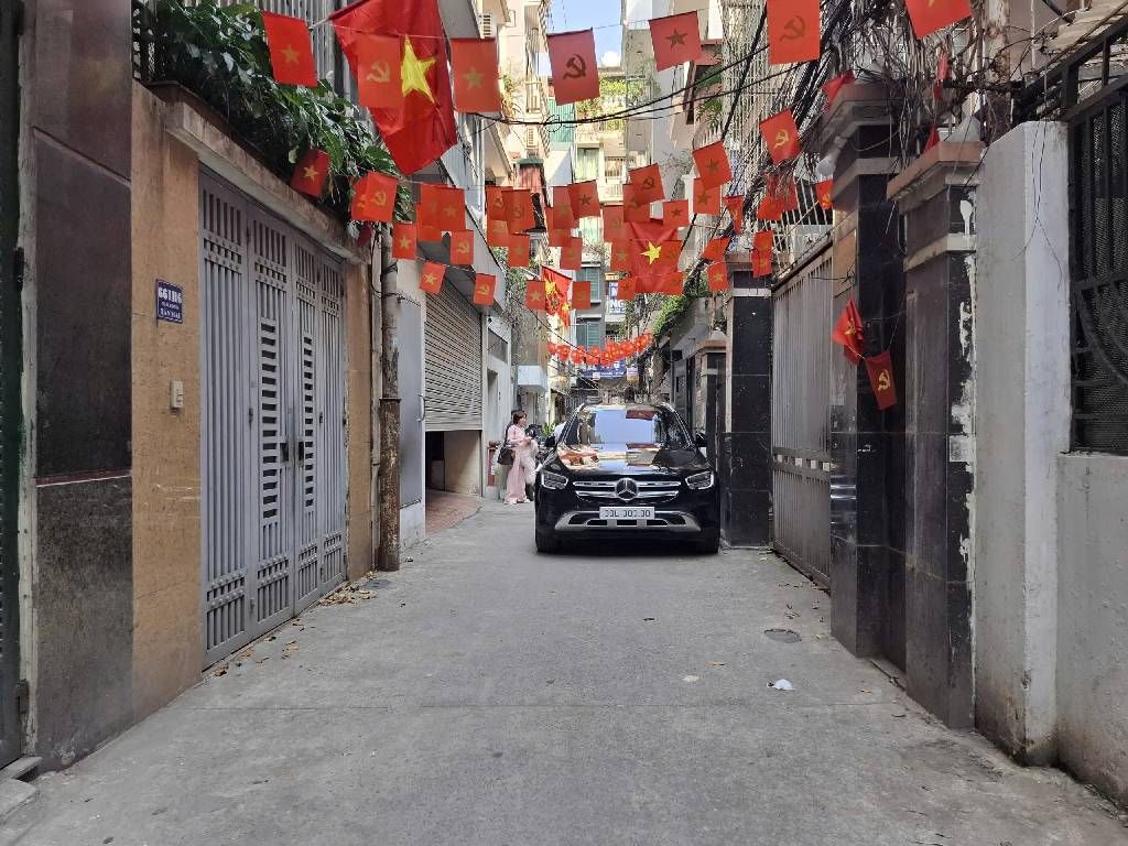 Bán nhà Tân Mai - diện tích 73m2 4 tầng - Ngõ Ô Tô - giá 22,5 tỷ