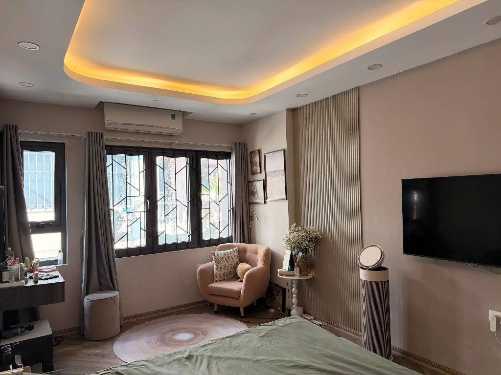 Bán nhà Tân Mai - diện tích 73m2 4 tầng - Ngõ Ô Tô - giá 22,5 tỷ