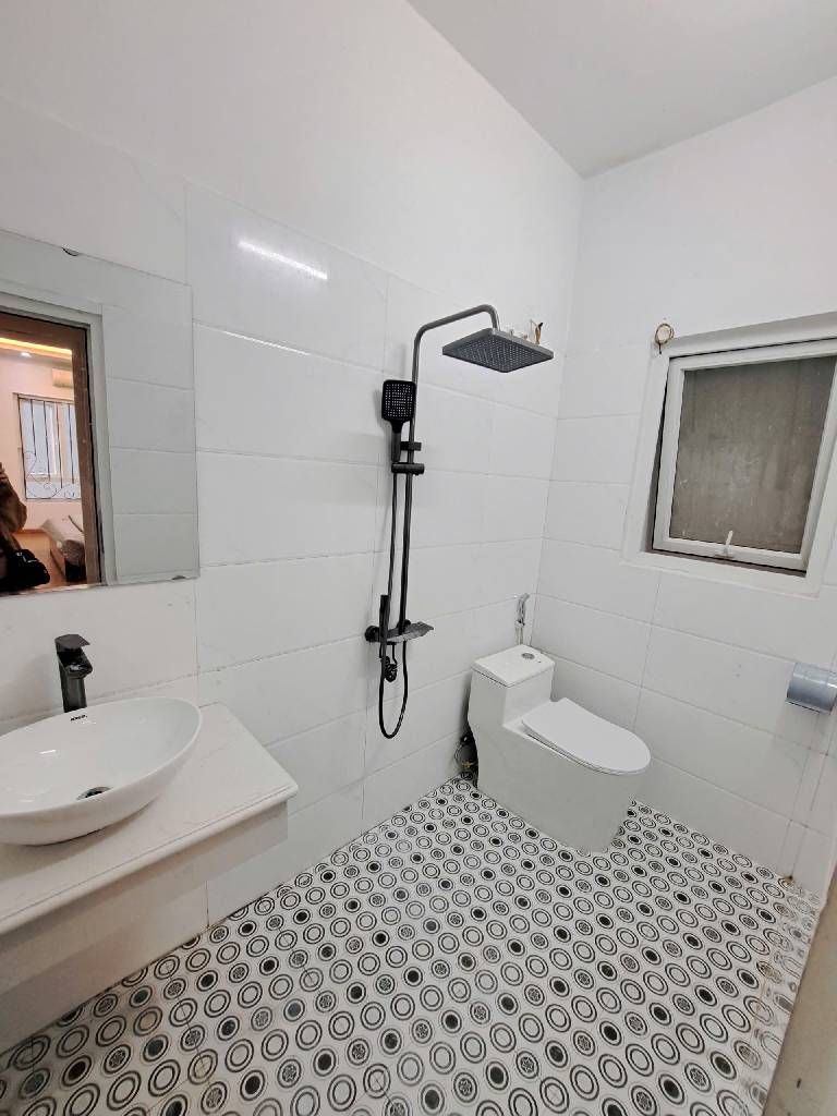 Bán nhà Thanh Đàm - diện tích 38m2 5 tầng - Ô tô đỗ cổng - giá 7,5 tỷ