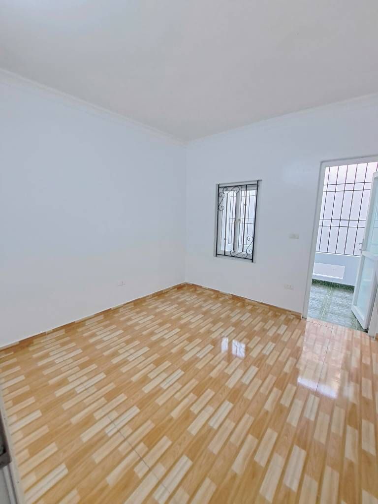 Bán nhà Thanh Đàm - diện tích 38m2 5 tầng - Ô tô đỗ cổng - giá 7,5 tỷ