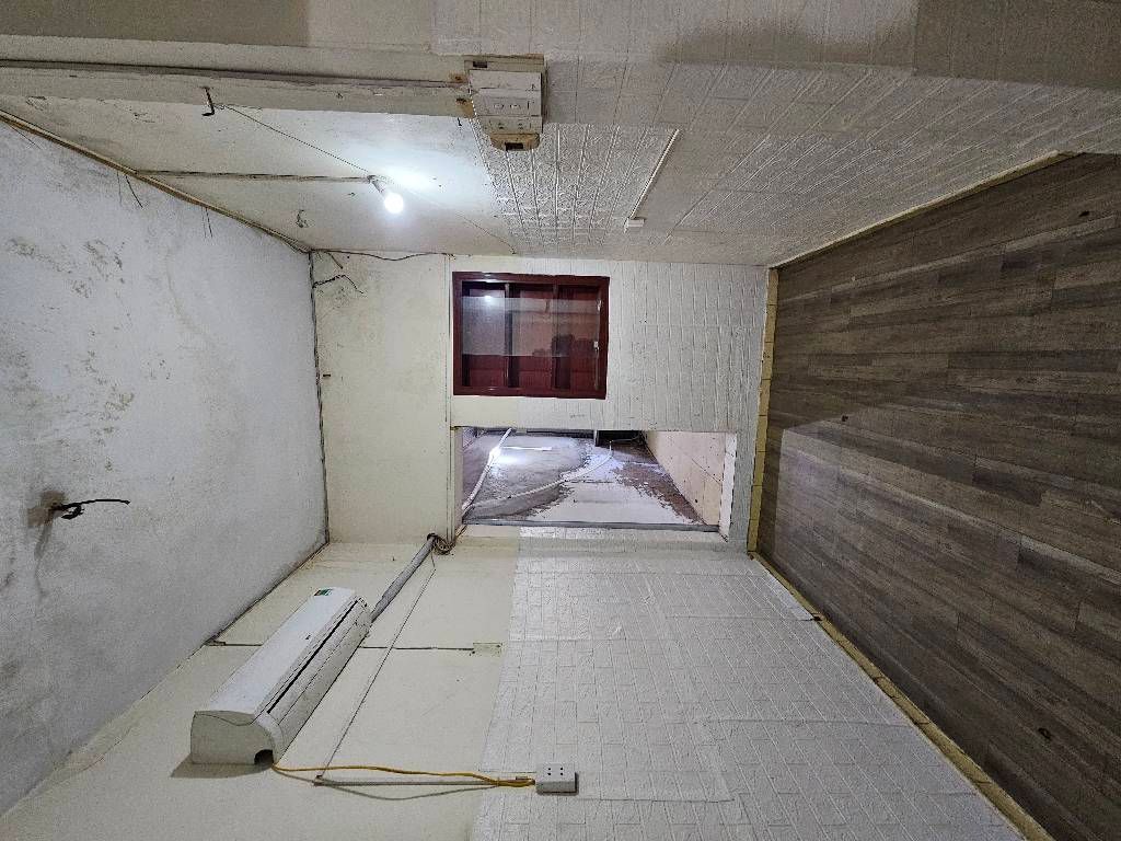 Bán nhà Lĩnh Nam - diện tích 18m2 3 tầng - NGÕ PHÂN LÔ Ô TÔ VỈA HÈ - giá 5,2 tỷ