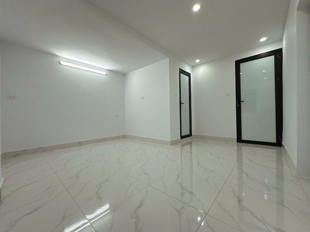 Bán nhà Vũ Tông Phan - diện tích 32m2 3 tầng - Lô góc thoáng sáng - giá 3,05 tỷ