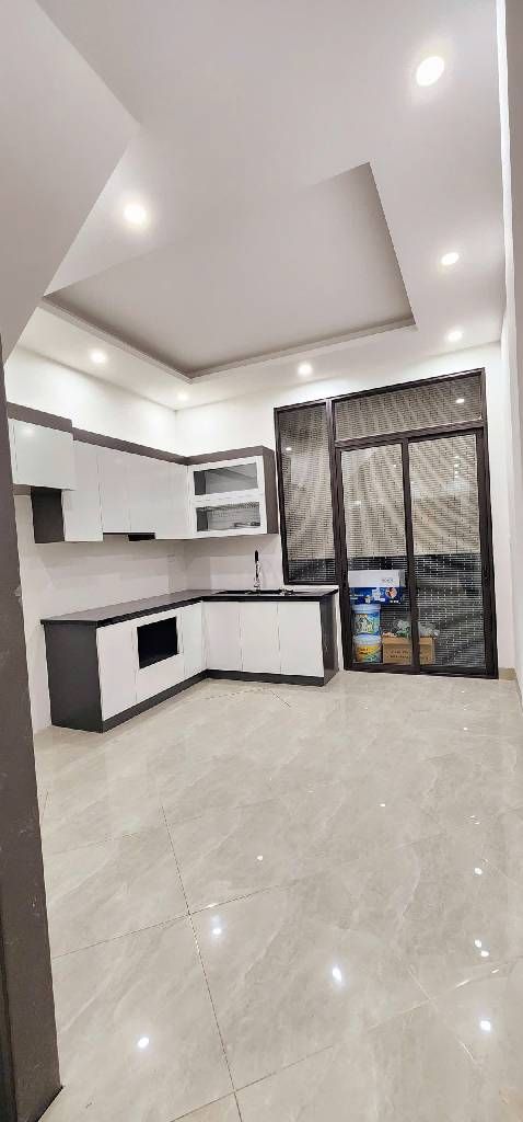 Bán nhà Đê Trần Khát Chân - diện tích 42.1m2 5 tầng - thang máy, gần ô tô - giá 11,95 tỷ