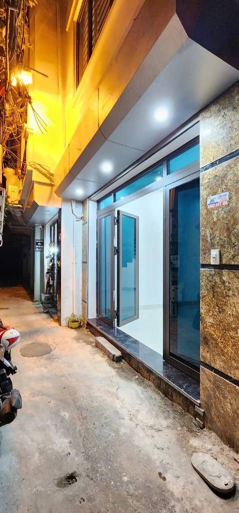 Bán nhà Đê Trần Khát Chân - diện tích 42.1m2 5 tầng - thang máy, gần ô tô - giá 11,95 tỷ