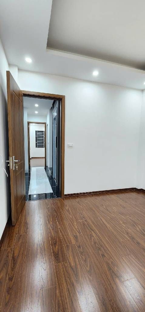 Bán nhà Đê Trần Khát Chân - diện tích 42.1m2 5 tầng - thang máy, gần ô tô - giá 11,95 tỷ