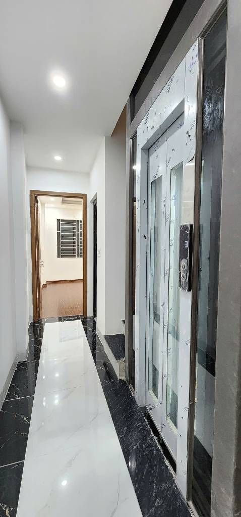 Bán nhà Đê Trần Khát Chân - diện tích 42.1m2 5 tầng - thang máy, gần ô tô - giá 11,95 tỷ