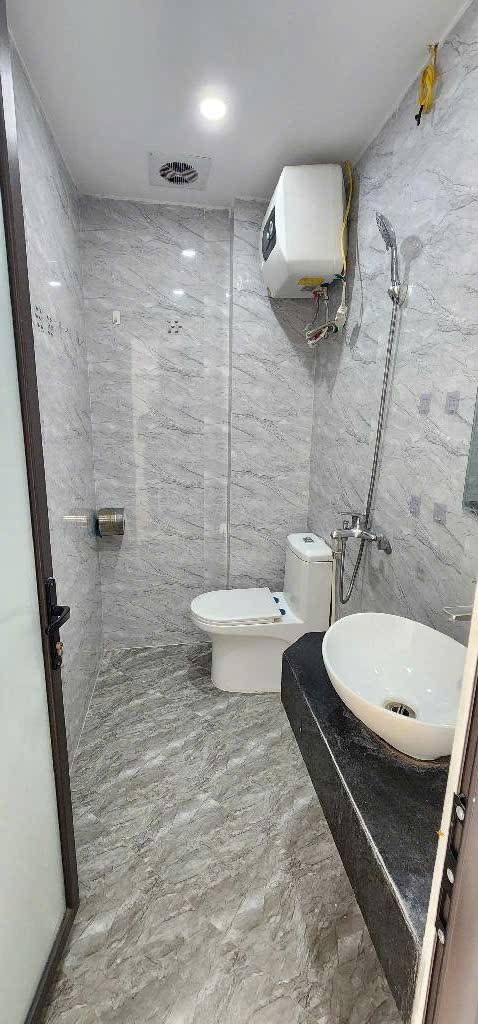 Bán nhà Tân Mai - diện tích 65.4m2 5 tầng - Ô TÔ TRÁNH 10M - THANG MÁY - giá 18,8 tỷ