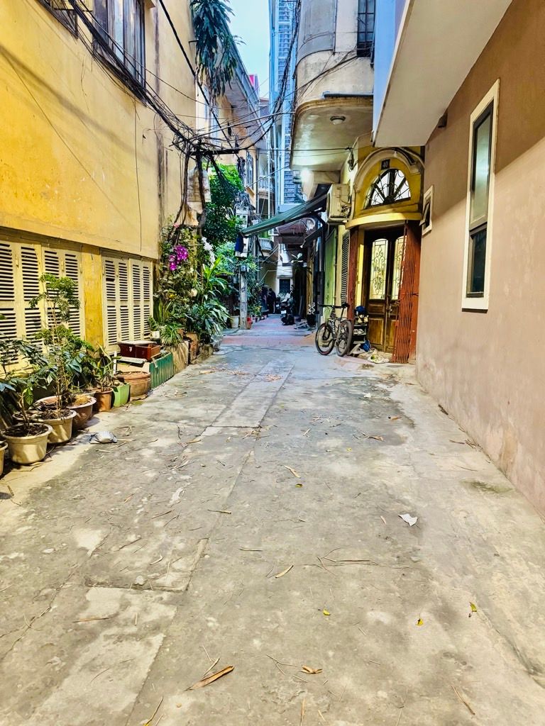 Bán nhà Thọ Lão - diện tích 40m2 4 tầng - Lô góc 3 mặt thoáng - giá 12 tỷ