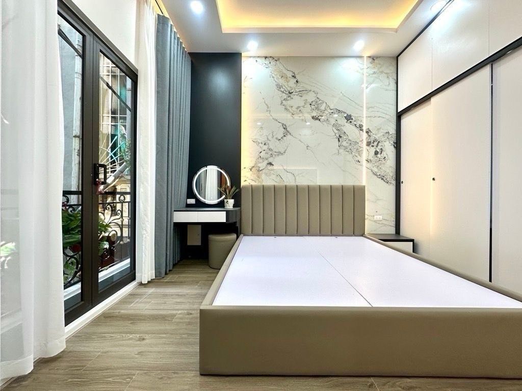 Bán nhà Gốc Đề - diện tích 40.5m2 4 tầng - Gần ô tô - giá 9,8 tỷ