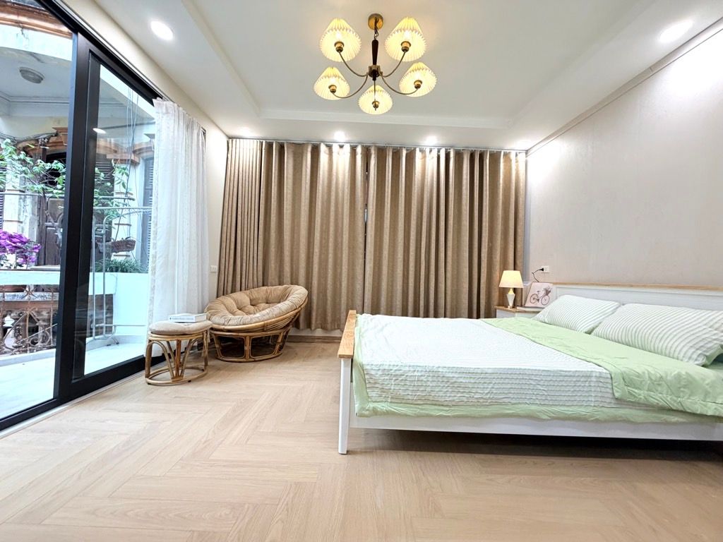 Bán nhà Lò Đúc - diện tích 27m2 4 tầng - Ô tô nhỏ vào tận nơi - giá 9,5 tỷ