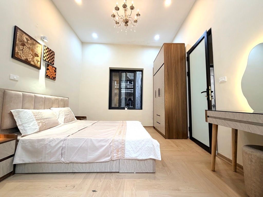 Bán nhà Lò Đúc - diện tích 27m2 4 tầng - Ô tô nhỏ vào tận nơi - giá 9,5 tỷ