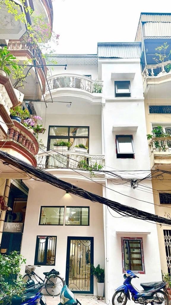 Bán nhà Lò Đúc - diện tích 27m2 4 tầng - Ô tô nhỏ vào tận nơi - giá 9,5 tỷ