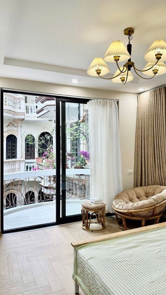 Bán nhà Lò Đúc - diện tích 27m2 4 tầng - Ô tô nhỏ vào tận nơi - giá 9,5 tỷ