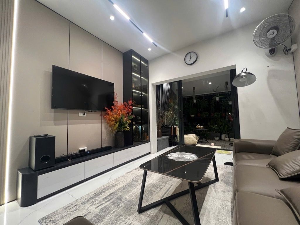 Bán nhà Yên Lãng - diện tích 37,4m2 1 tầng - Duplex 2 tầng - giá 5,7 tỷ