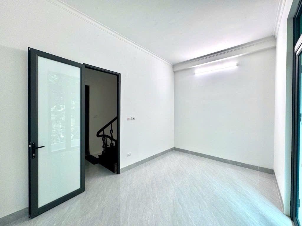 Bán nhà Vương Thừa Vũ - diện tích 36.2m2 4 tầng - ÔTÔ ĐỖ CỬA - giá 14,5 tỷ