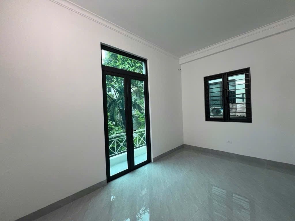 Bán nhà Vương Thừa Vũ - diện tích 36.2m2 4 tầng - ÔTÔ ĐỖ CỬA - giá 14,5 tỷ