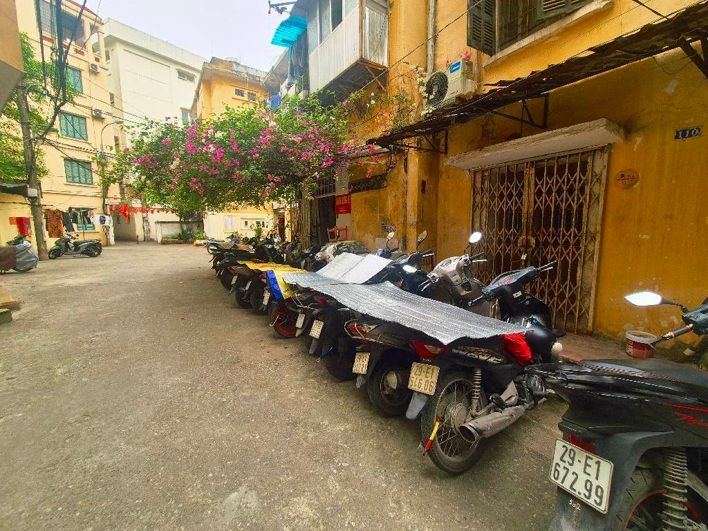 Bán nhà Tôn Đức Thắng - diện tích 22m2 1 tầng - ô tô chạy qua tòa nhà - giá 3,5 tỷ