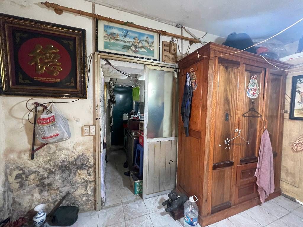 Bán nhà Tôn Đức Thắng - diện tích 22m2 1 tầng - ô tô chạy qua tòa nhà - giá 3,5 tỷ