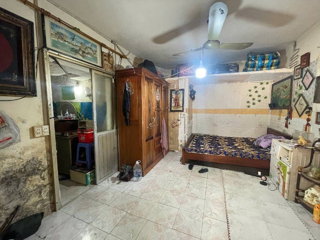 Bán nhà Tôn Đức Thắng - diện tích 22m2 1 tầng - ô tô chạy qua tòa nhà - giá 3,5 tỷ