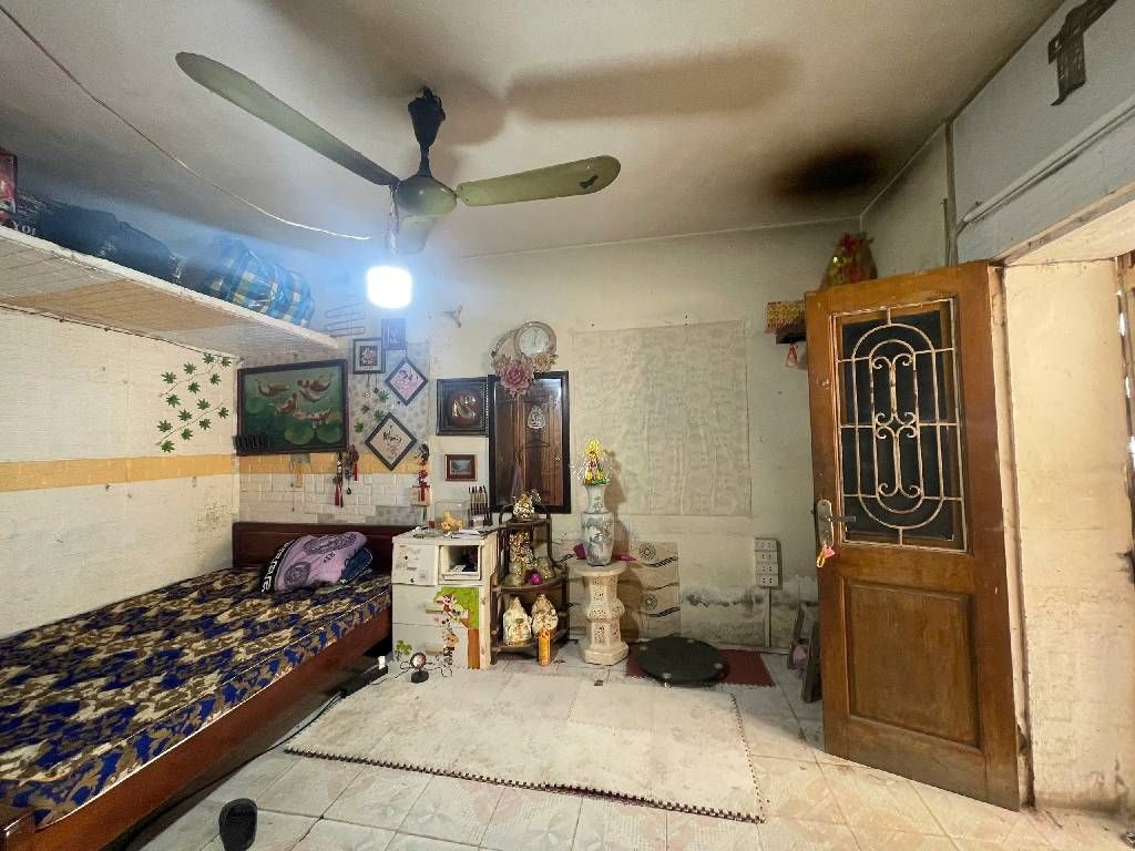 Bán nhà Tôn Đức Thắng - diện tích 22m2 1 tầng - ô tô chạy qua tòa nhà - giá 3,5 tỷ