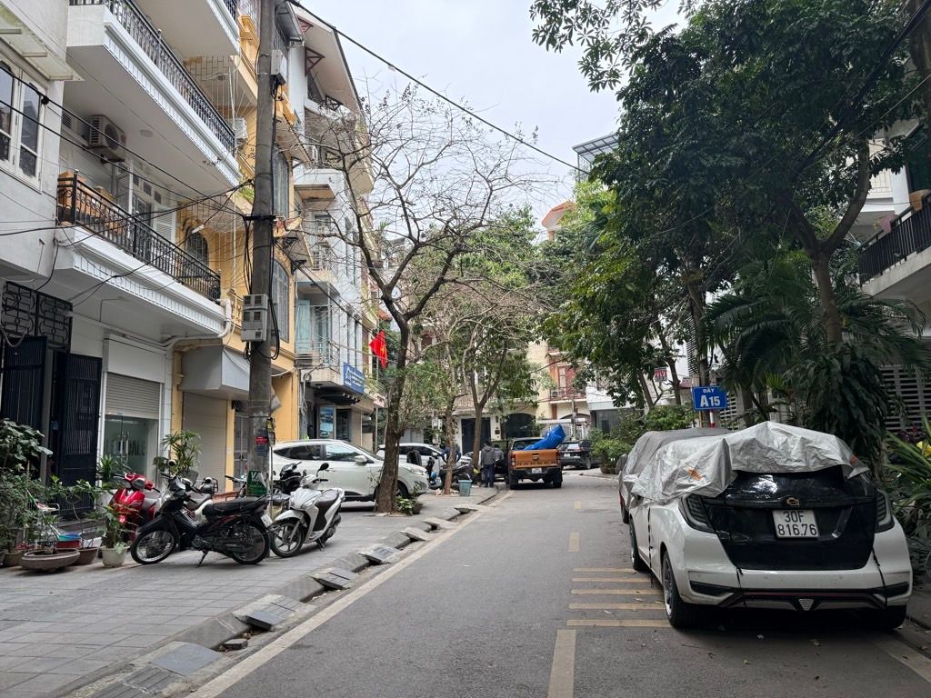 Bán nhà Đầm Trấu - diện tích 46,7m2 5 tầng - PHÂN LÔ - VỈA HÈ - KINH DOANH - giá 19,6 tỷ