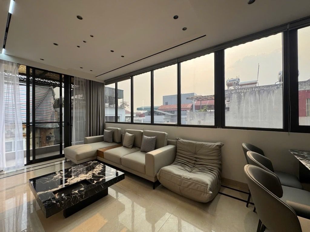 Bán nhà Ngọc Hồi - diện tích 41,5m2 5 tầng - Ô tô tránh - giá 13,98 tỷ