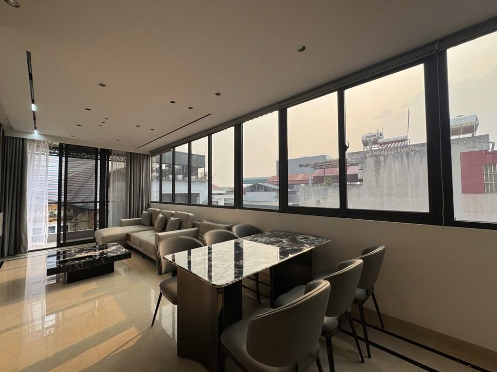 Bán nhà Ngọc Hồi - diện tích 41,5m2 5 tầng - Ô tô tránh - giá 13,98 tỷ