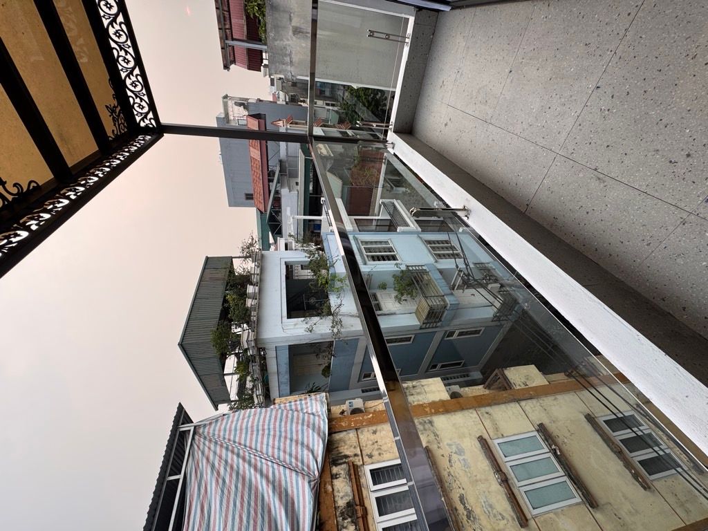 Bán nhà Ngọc Hồi - diện tích 41,5m2 5 tầng - Ô tô tránh - giá 13,98 tỷ