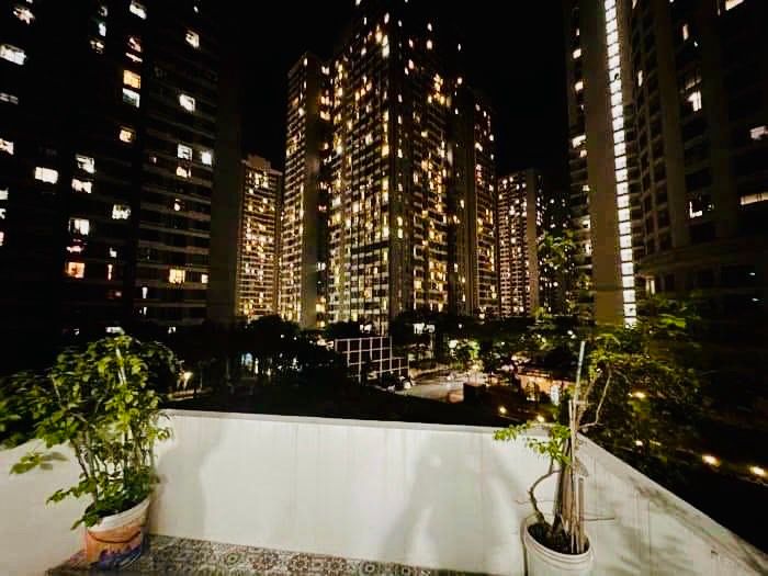 Bán nhà Lĩnh Nam - diện tích 40,5m2 5 tầng - Nhà mới căn góc - giá 10,9 tỷ