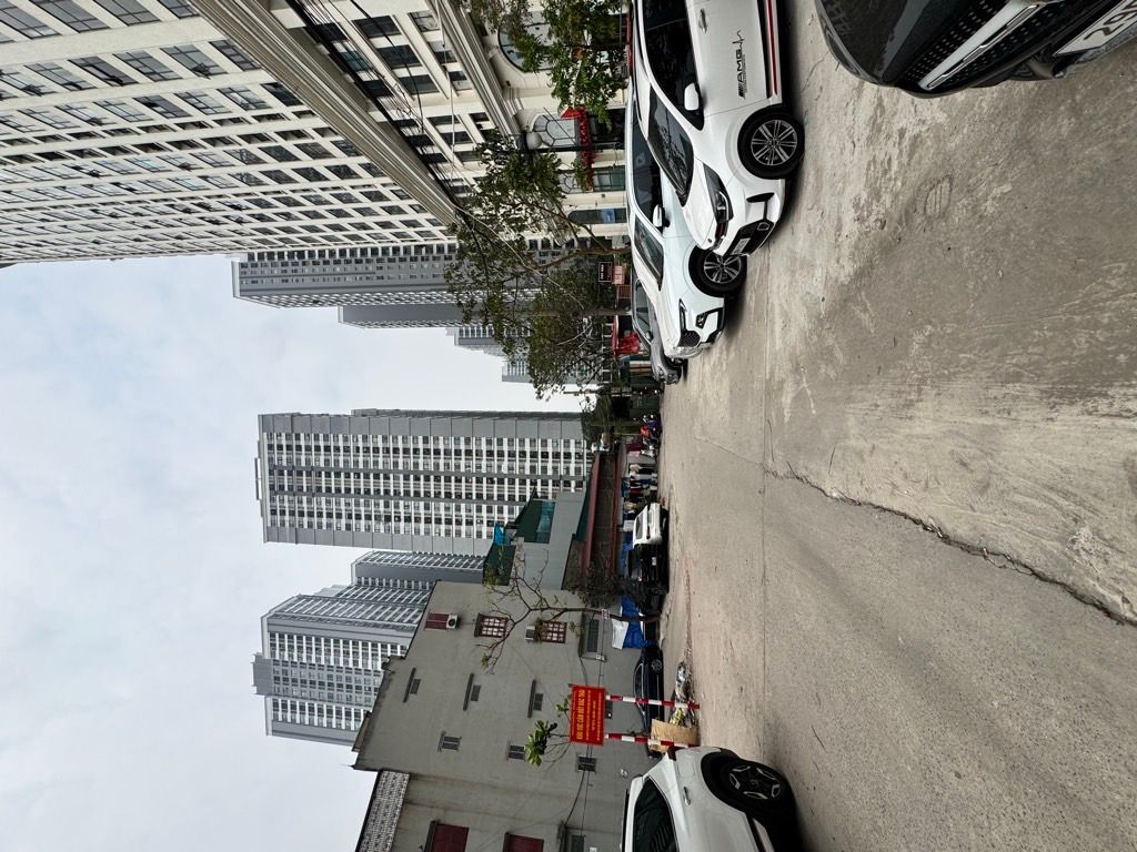 Bán nhà Lĩnh Nam - diện tích 40,5m2 5 tầng - Nhà mới căn góc - giá 10,9 tỷ