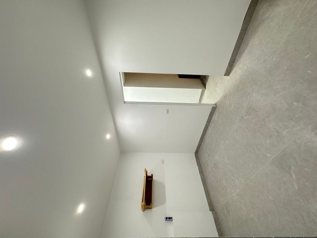 Bán nhà Nguyễn Khoái - diện tích 38m2 4 tầng - ô tô vào nhà - giá 8,3 tỷ