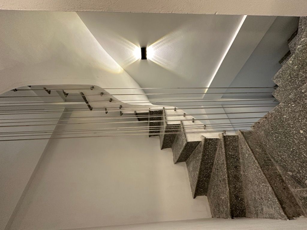 Bán nhà Nguyễn Khoái - diện tích 38m2 4 tầng - ô tô vào nhà - giá 8,3 tỷ