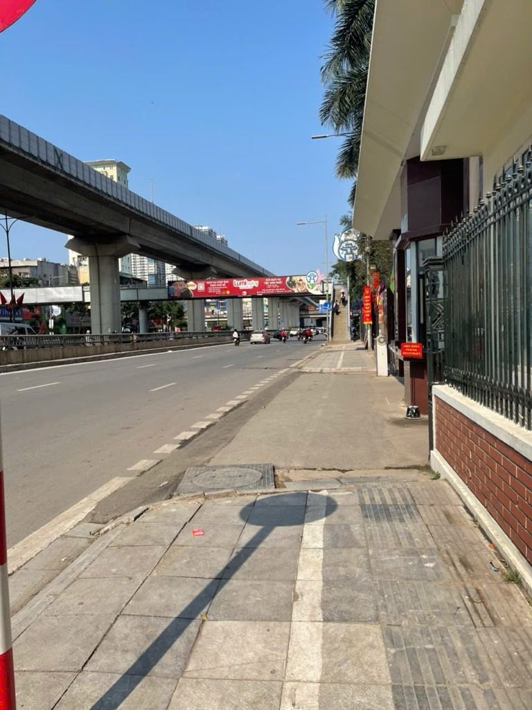 Bán nhà Nguyễn Trãi - diện tích 44.3m2 1 tầng - Ngõ thông - giá 5,8 tỷ