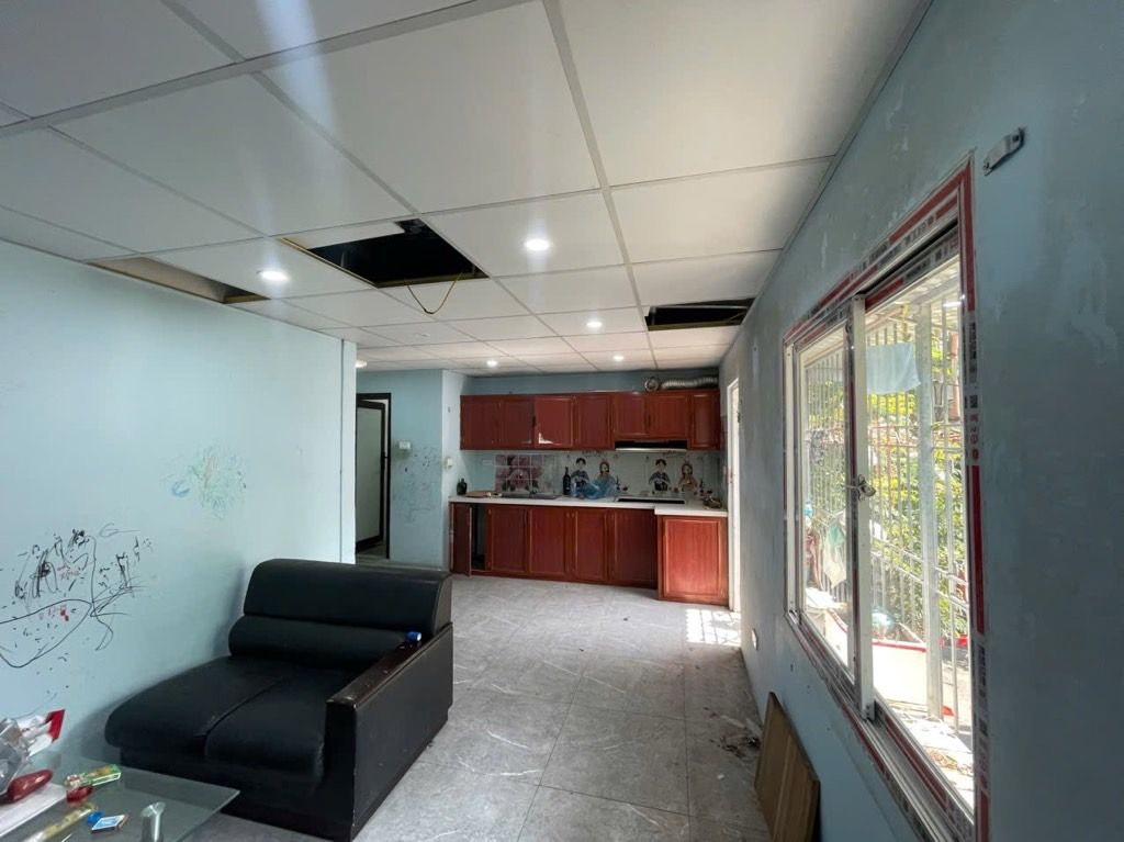 Bán nhà Nguyễn Trãi - diện tích 44.3m2 1 tầng - Ngõ thông - giá 5,8 tỷ