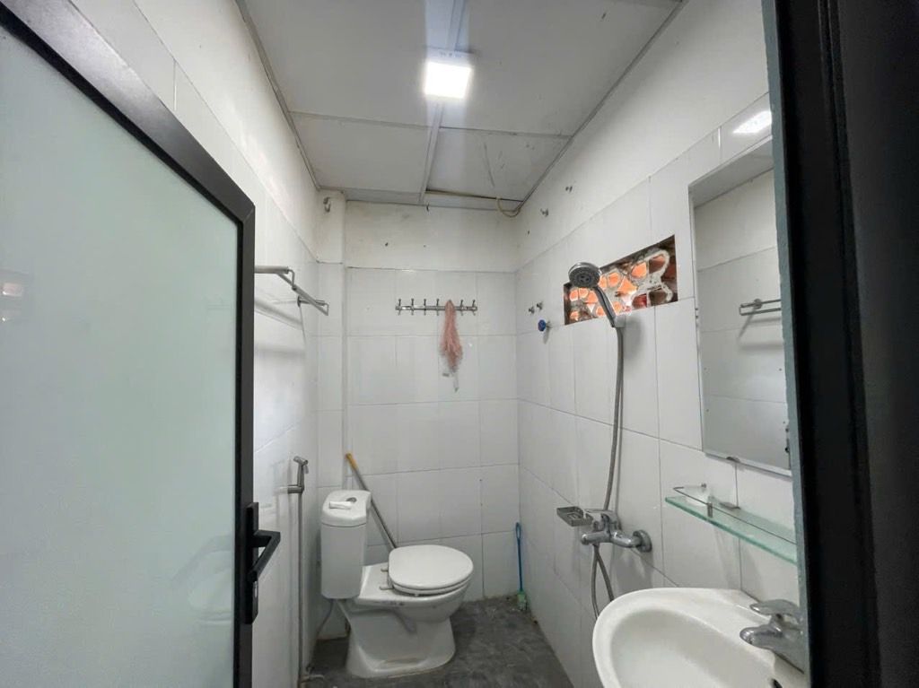 Bán nhà Nguyễn Trãi - diện tích 44.3m2 1 tầng - Ngõ thông - giá 5,8 tỷ