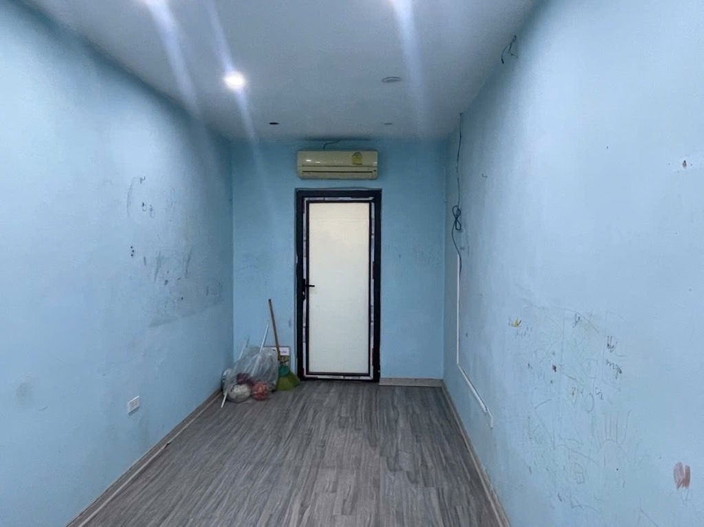 Bán nhà Nguyễn Trãi - diện tích 44.3m2 1 tầng - Ngõ thông - giá 5,8 tỷ