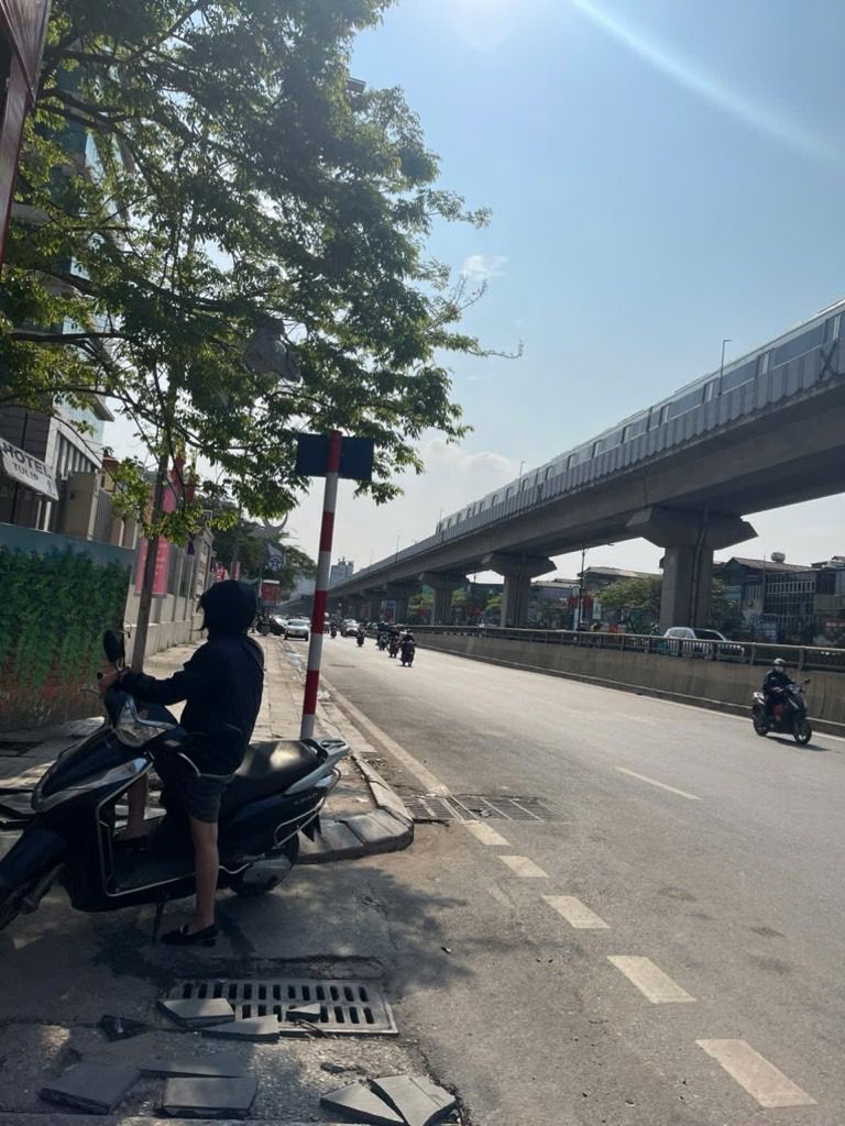 Bán nhà Nguyễn Trãi - diện tích 44.3m2 1 tầng - Ngõ thông - giá 5,8 tỷ