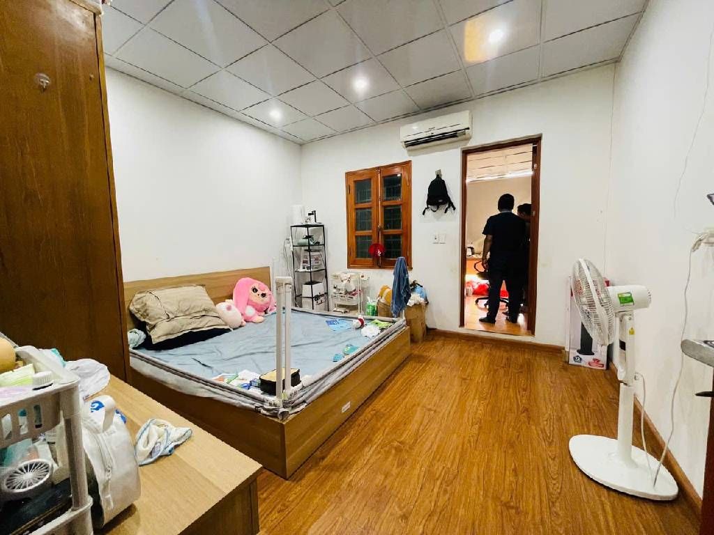 Bán nhà Nguyễn Chí Thanh - diện tích 44,2m2 1 tầng - ô tô đỗ cửa - giá 5,6 tỷ