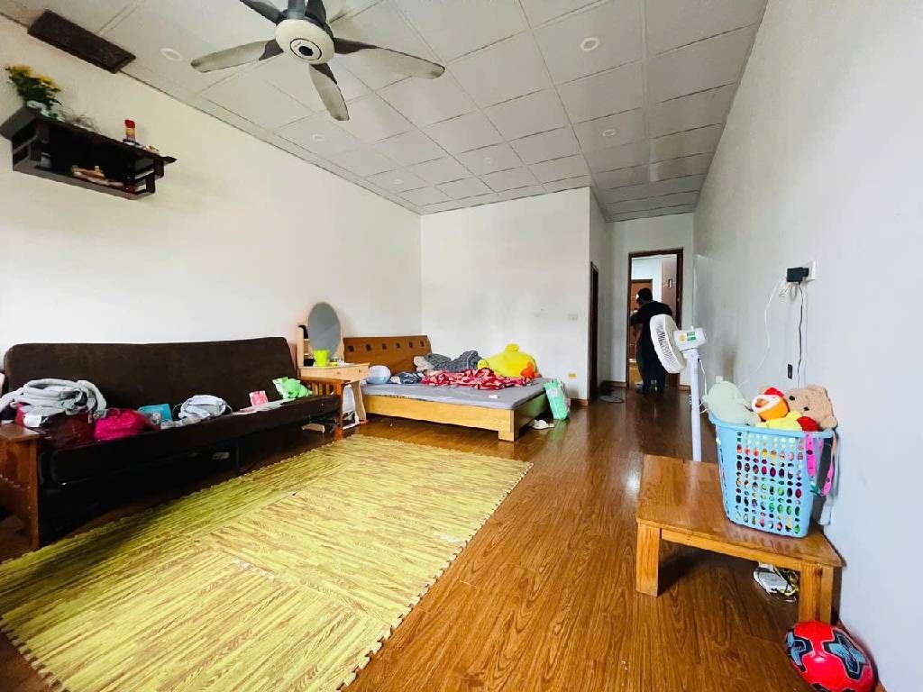 Bán nhà Nguyễn Chí Thanh - diện tích 44,2m2 1 tầng - ô tô đỗ cửa - giá 5,6 tỷ