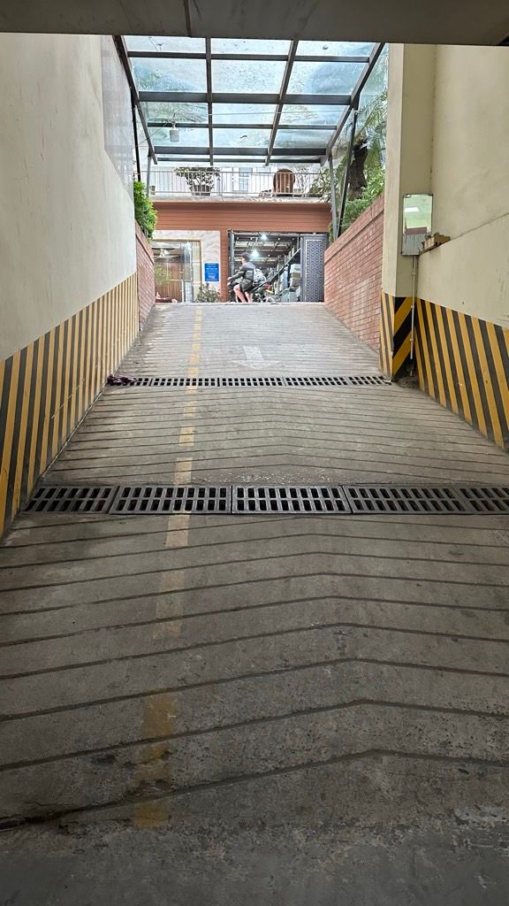 Bán nhà Khương Đình - diện tích 66m2 15 tầng - Lô góc - giá 5,7 tỷ